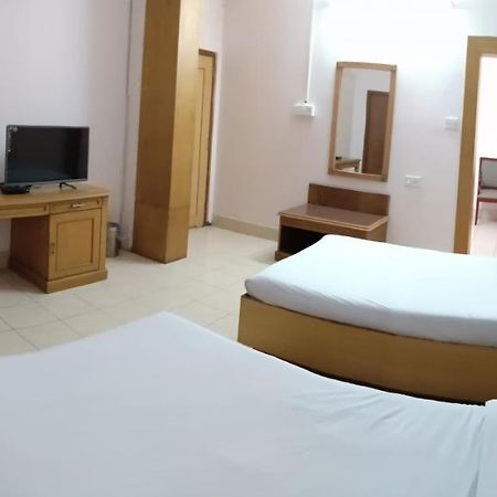 The Regency Hotel Dibrugarh Buitenkant foto
