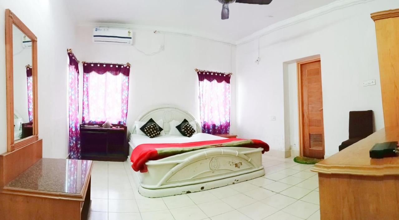 The Regency Hotel Dibrugarh Buitenkant foto